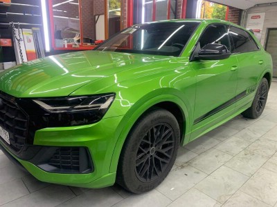 Тонирование передней оптики и стайлинг кузова Audi Q8