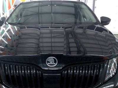 Бронирование фар головного освещения на автомобиле Skoda Octavia 2017-2020