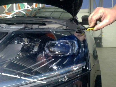 Бронирование фар головного освещения на автомобиле Skoda Octavia 2017-2020