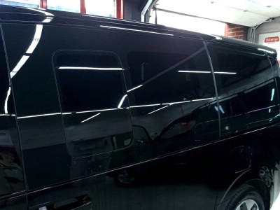 Бронирование фар и тонирование задней полусферы на автомобиле HYUNDAI STARIA