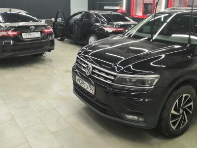 Бронирование лобового стекла Volkswagen Tiguan II 5D SUV 2016-