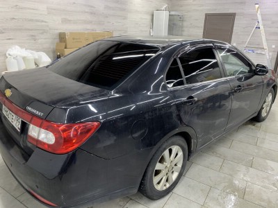 Тонирование задней полусферы остекления авто Chevrolet Epica 2006-