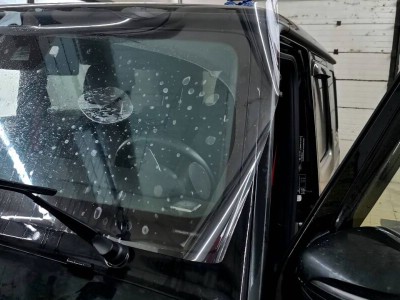 Демонтаж старой защитной пленкой Clearex и монтаж новой Mercedes G Class W463