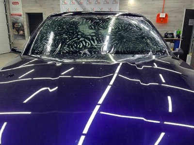 Демонтаж строй защитной пленки с лобового стекла и монтаж новой AUDI e-tron