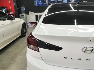 Тонирование задней оптики Hyundai Elantra 2019- 