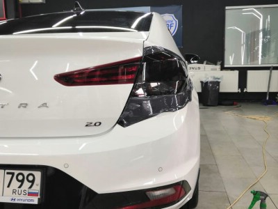 Тонирование задней оптики Hyundai Elantra 2019- 
