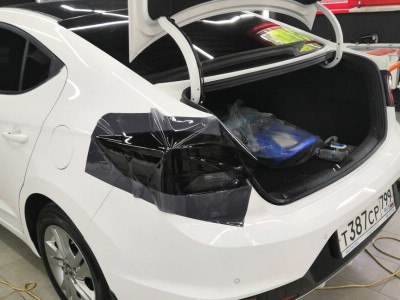 Тонирование задней оптики Hyundai Elantra 2019- 