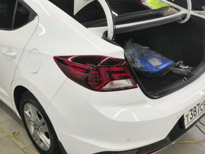 Тонирование задней оптики Hyundai Elantra 2019- 