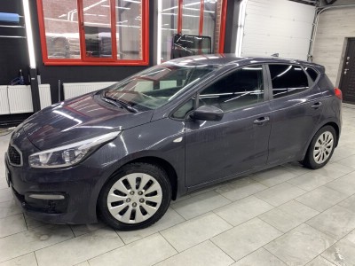 Тонирование задней полусферы остекления авто Kia Ceed