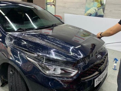 Kia Cerato оклейка передней части кузова полиуретановой защитной пленкой