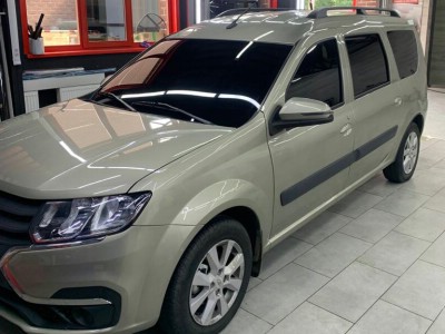 Тонирование всего остекления авто Lada Largus
