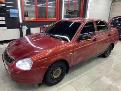 Тонирование всего остекления Lada Priora