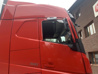 Замены форточки кабины Mercedes Actros 2011