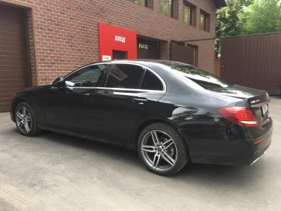 Тонирование задней полусферы Mercedes E-Class AMG