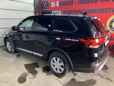Тонирование остекления задней полусферы Mitsubishi OutlandeR 2015-