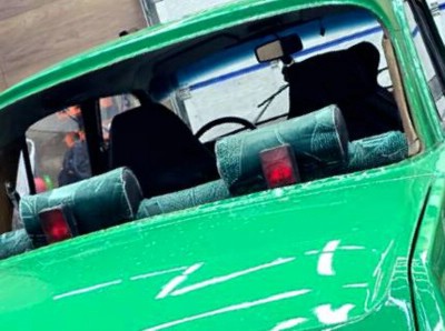 Монтаж заднего стекла на автомобиле Москвич 412 1967-1977