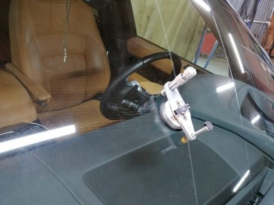 Nissan Murano 2018 год ремонт трещины лобового стекла