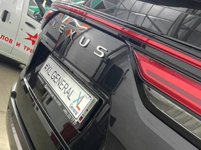 Переклейка с сохранением лобового стекла на автомобиле Lexus LX600