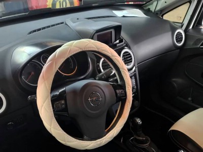 Переклейка с сохранением лобового стекла на автомобиле Opel Corsa D 06-14