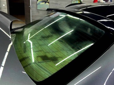 Перетонировка задней полусферы пленкой Llumar 05% Mercedes E-Class W213