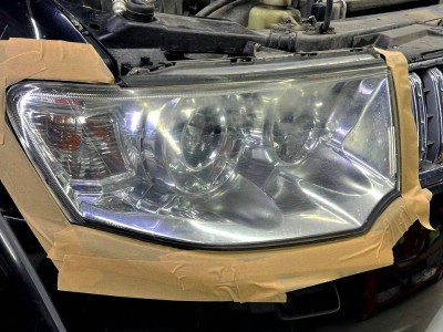 Полировка и бронирование фар на автомобиле MITSUBISHI PAJERO