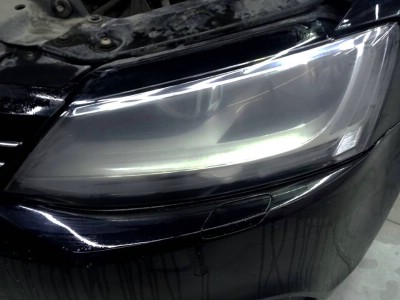 Полировка и бронирование фар на Volkswagen Jetta