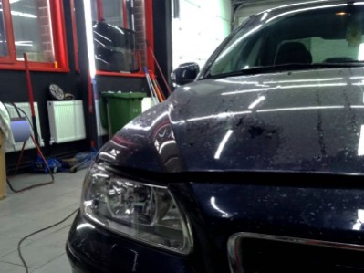 Полировка и бронирование фар на Volvo S60