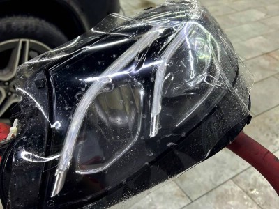 Полировка и защита фар полиуретановой пленкой HEXIS от автомобиля Mercedes E-class W213