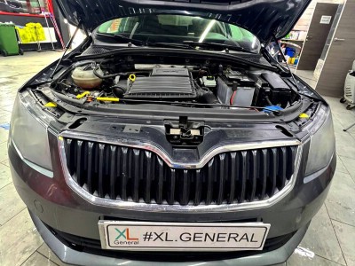 Полировка и защита фар полиуретановой пленкой Skoda Octavia A7