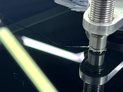 Ремонт трещины панорамной крыши и защита ее полиуретановой пленкой Volvo XC90