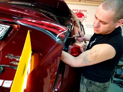 Ремонт вмятин без покраски