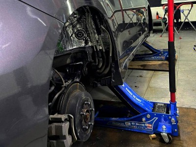 Шумоизоляция колесных арок Toyota Sienna