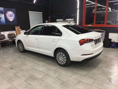 Тонирование задней полусферы Skoda Rapid 4D HBK 2020- 