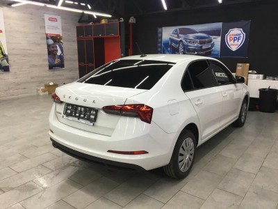 Тонирование задней полусферы Skoda Rapid 4D HBK 2020- 