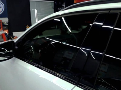 Тонирование двух передних стекол 35% пленкой Suncontrol на автомобиле Audi Q3