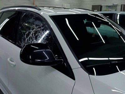 Тонирование двух передних стекол 35% пленкой Suncontrol на автомобиле Audi Q3