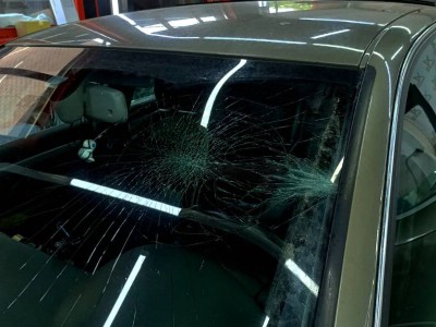 Тонирование двух задних стекол 5%, двух передних атермальной, и замена лобового стекла с тонировкой атермальной плёнкой Audi A4