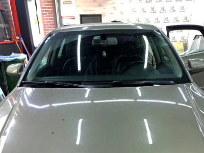 Тонирование двух задних стекол 5%, двух передних атермальной, и замена лобового стекла с тонировкой атермальной плёнкой Audi A4