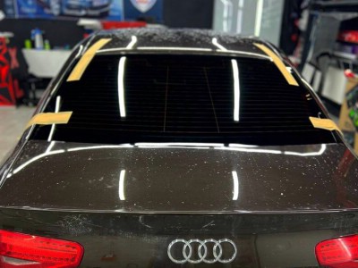 Тонирование и замена заднего стекла Audi A4