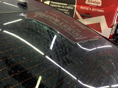 Тонирование и замена заднего стекла Kia Rio III 2011-2017