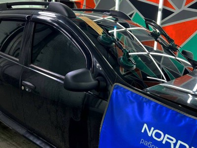 Тонирование лобового 35% и передних стекол 05% Renault Duster
