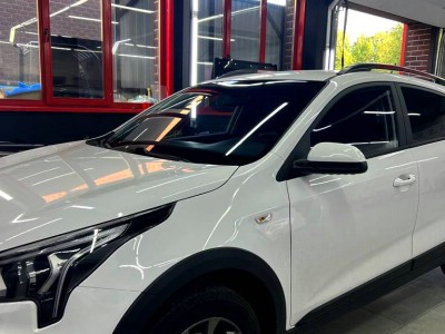 Тонирование лобового и передних стекол атермальной пленкой KIA Rio X