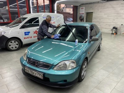 Honda Civic VI тонирование лобового стекла атермальной пленкой