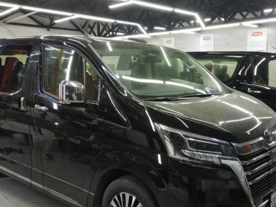 Тонирование минивена Toyota HI-ACE