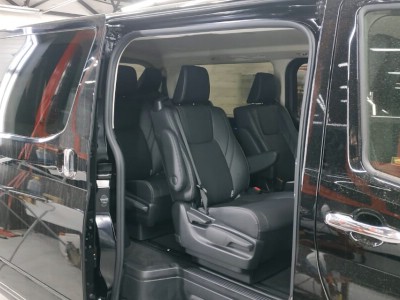 Тонирование минивена Toyota HI-ACE