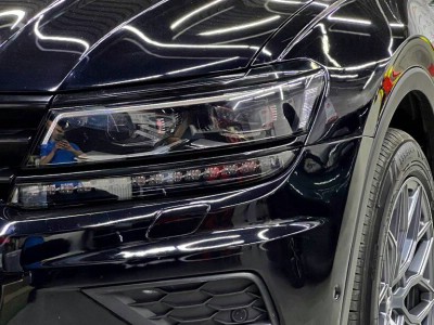 Тонирование передней и задней оптики Volkswagen Tiguan