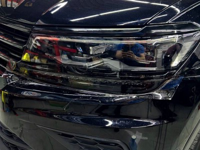 Тонирование передней и задней оптики Volkswagen Tiguan