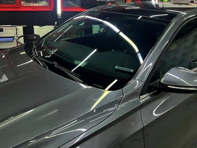 Тонирование передней полусферы атермальной пленкой Volkswagen Jetta