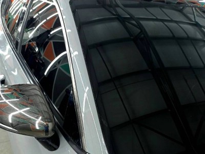 Тонирование передней полусферы на автомобиле KIA STINGER 15% пленкой SUNCONTROL