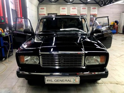 Тонирование передней полусферы на автомобиле ВАЗ 2107